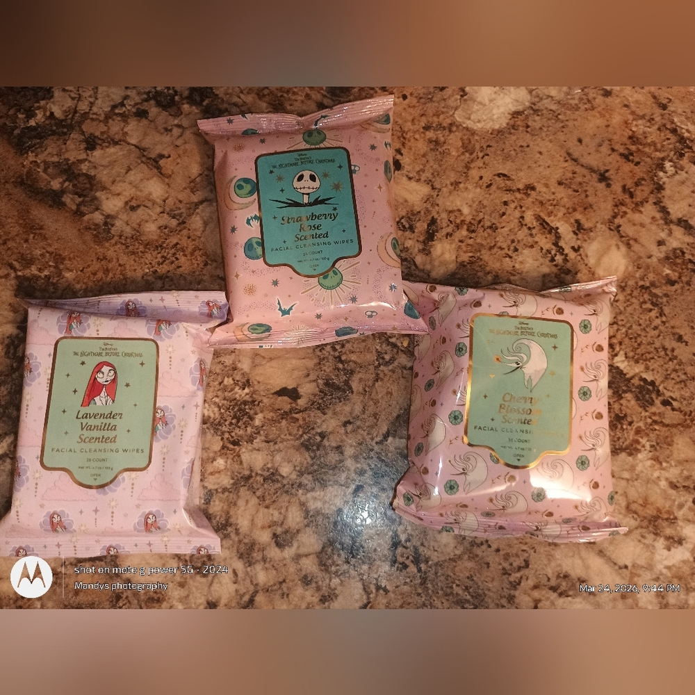 Nightmare before Christmas Disney beauty set New - Picture 3 of 7